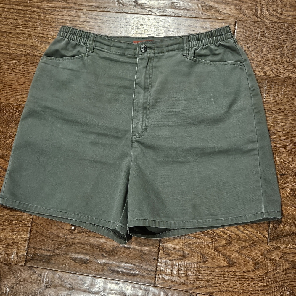 Gloria Vanderbilt Women's Short, Olive Green - Size 14